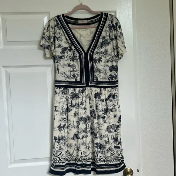 Tory Burch (stained) Dress size Large 100% silk - Picture 1 of 5